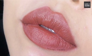 Son MAC Velvet Teddy: tông NUDE đất