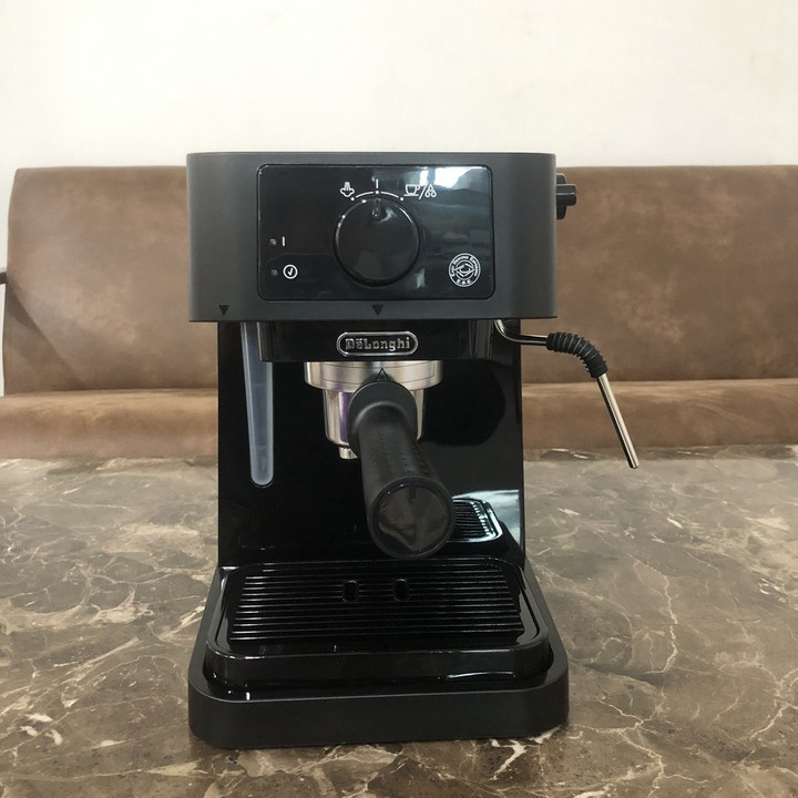 [Mã BMBAU300 giảm 7% tối đa 300K đơn 499K] Máy pha cà phê Espresso Delonghi EC235.BK - HÀNG CHÍNH HÃNG