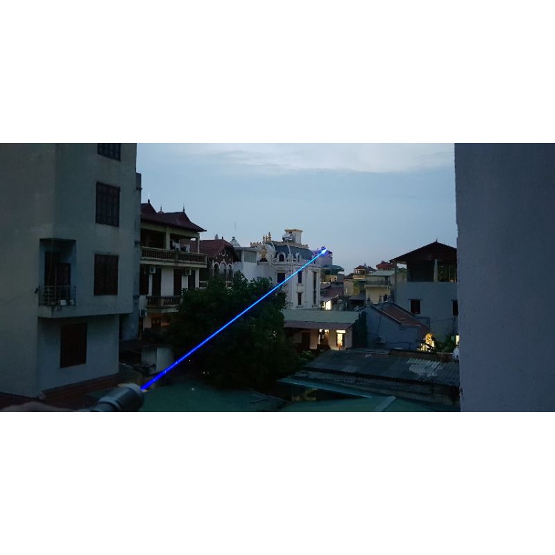 Laser blue 2.2-3w tặng kèm thấu kính G2, pin, sạc
