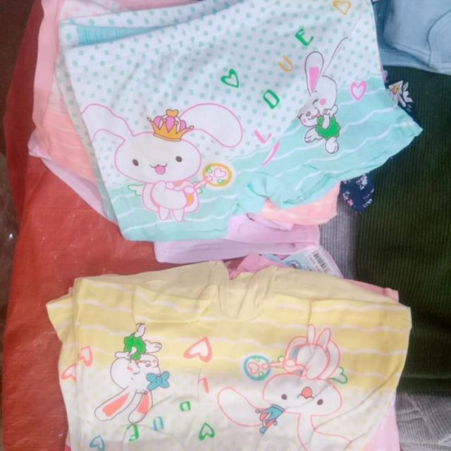 Quần chíp đùi bé gái