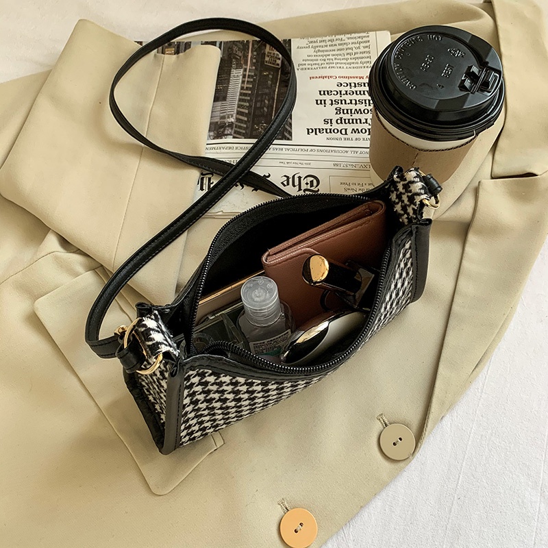 Túi xách nữ -  - túi kẹp nách nhung họa tiết ca rô nâu sang chảnh