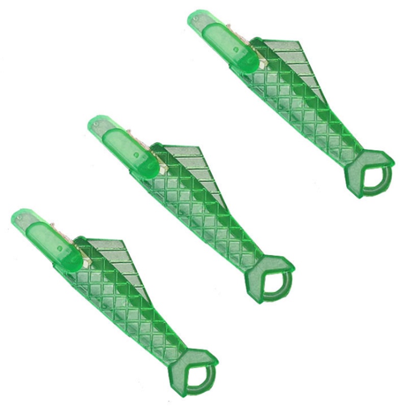 3 dụng cụ hỗ trợ xỏ kim chỉ hình con cá tiện lợi