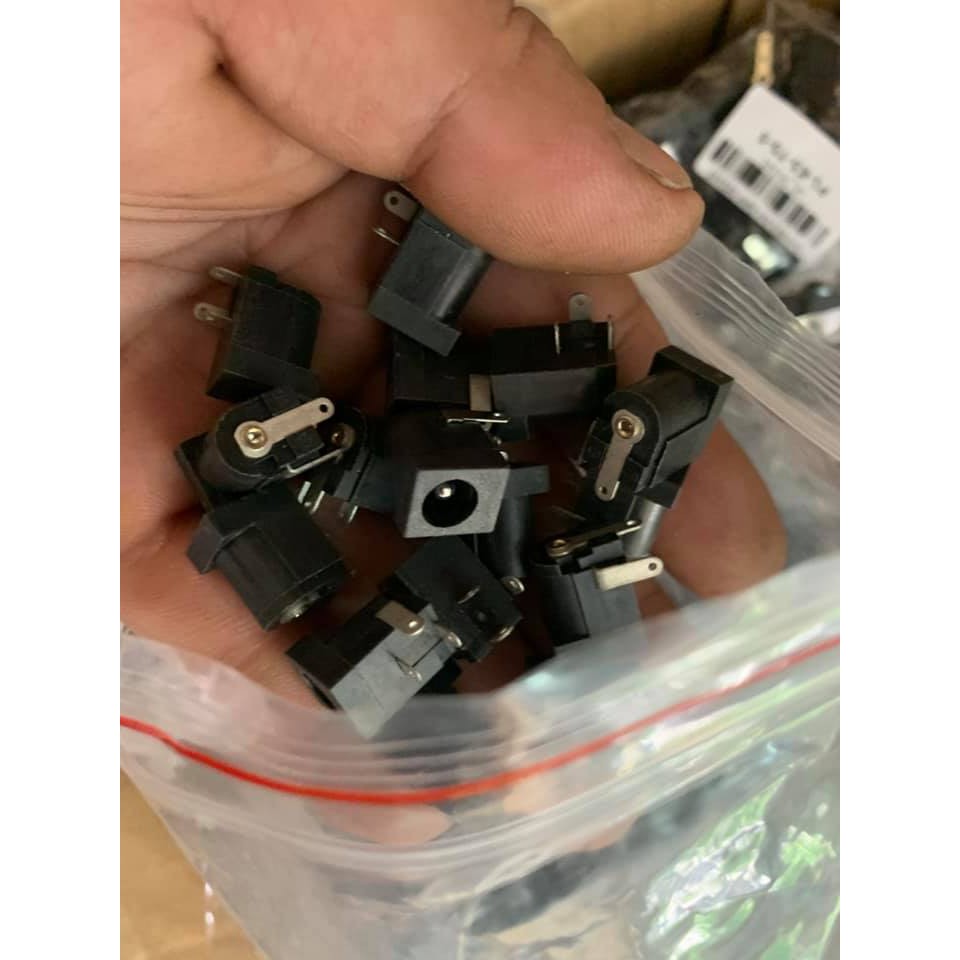 Combo giá rẻ 10 giắc 5,5mm x 2,5 mm cái  5525 hoặc 5521