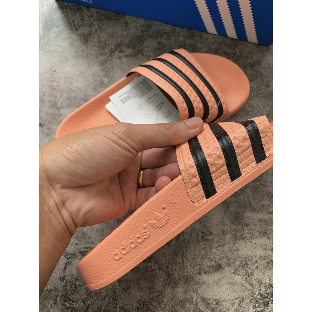 Dép Adidas màu cam size nữ có hộp