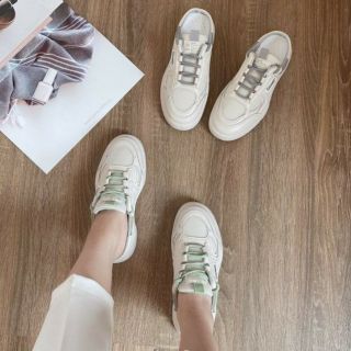 Giày thể thao hở gót 01