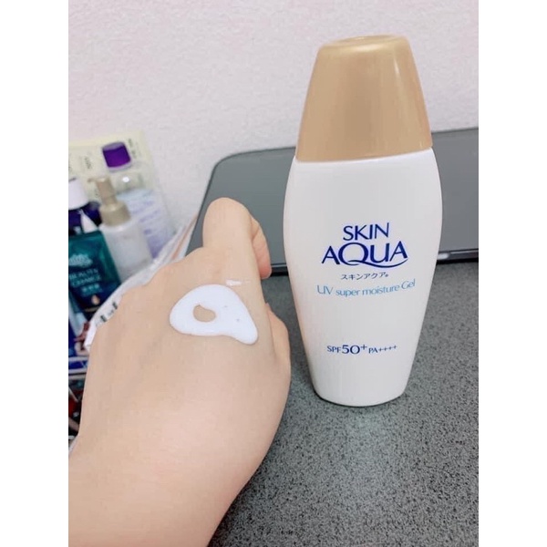 Sữa chống nắng nâng tone Skin Aqua nắp vàng Nhật Bản