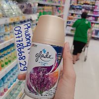 Máy xịt thơm phòng tự động GLADE.