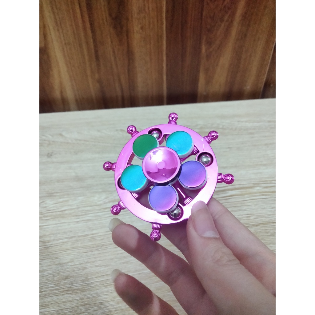 Con quay Fidget spinner siêu bền, giúp giảm stress, thư giãn đầu óc cho trẻ