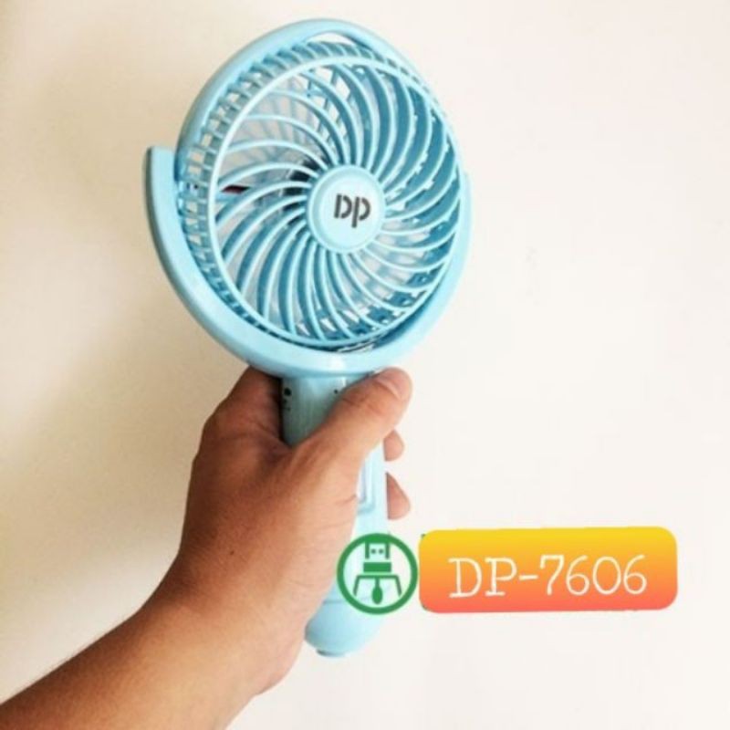 [Mã ELHA22 giảm 5% đơn 300K] Quạt Tay Cầm Có Đèn Và Đế Đứng DP-7606