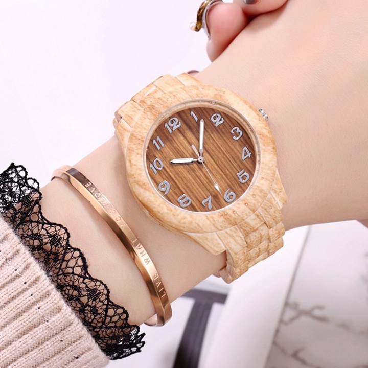 Đồng Hồ Thời Trang Nữ Gỗ Thơm Thiết Kế Đơn Giản, Năng Động