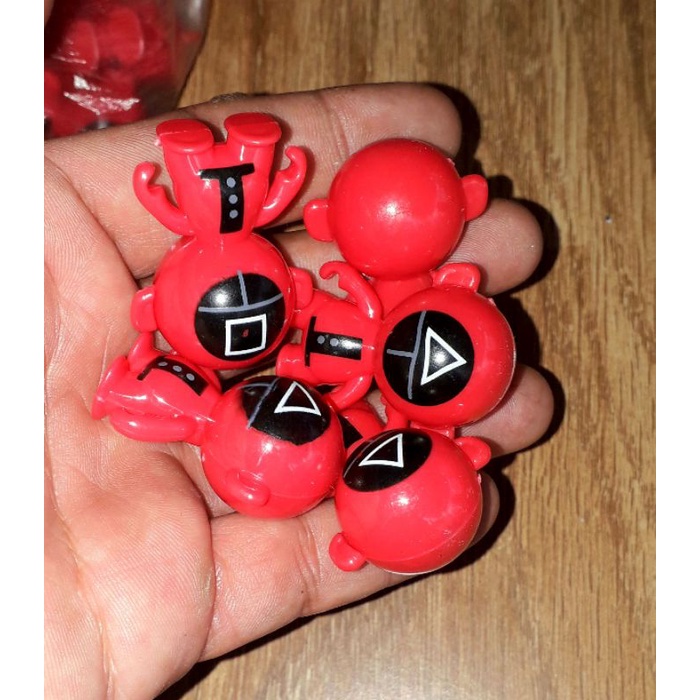 Một Con lật đật mini bằng nhựa cứng xả stress