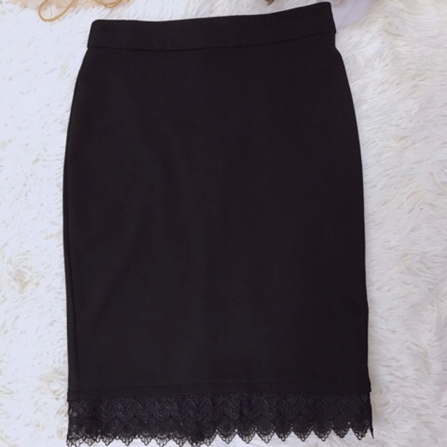 CHÂN VÁY BÚT CHÌ PHA REN XẺ SAU ( có video quay) | BigBuy360 - bigbuy360.vn