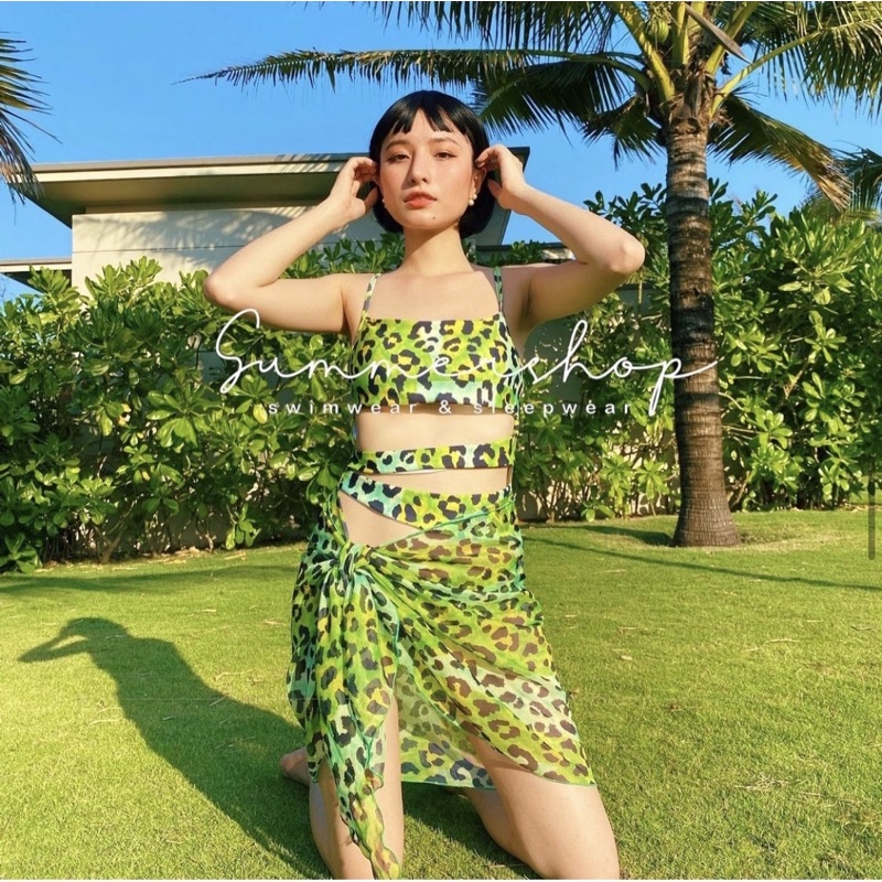 BIKINI set liền kèm khăn quấn hông hoạ tiết báo