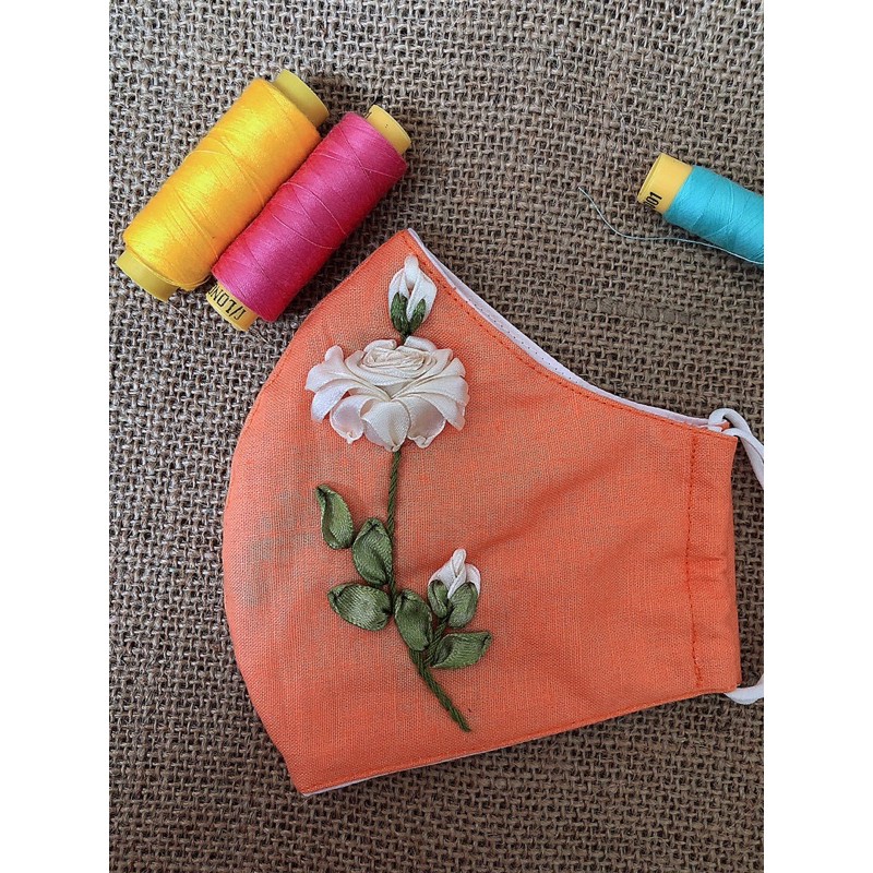 Khẩu trang thêu handmade