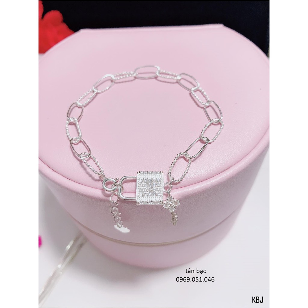 lắc tay bạc , hình ổ khóa , THỂ HIỆN SỰ YÊU THƯƠNG ĐONG ĐẦY , TÌNH CẢM GẮN KẾT, MÓN QUÀ từ YÊU THƯƠNG