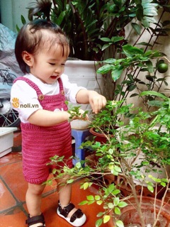 Yếm giày cho bé trai bé gái