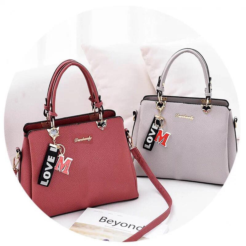 TÚI XÁCH NỮ CHỮ M BO25 | BigBuy360 - bigbuy360.vn