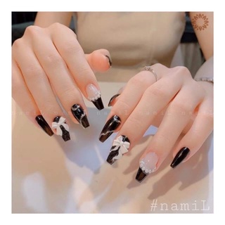 Nailbox thiết kế móng úp màu đen mix ngọc charm nơ màu đen quyến rũ cho nàng