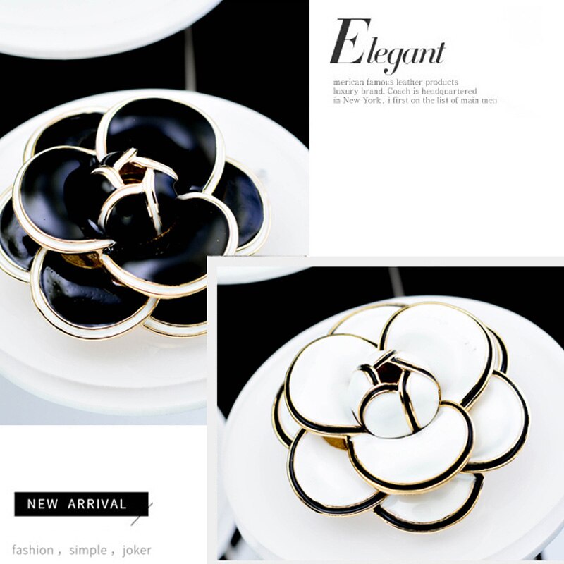 Ghim cài áo hình hoa trà đen/ trắng sang trọng dành cho nữ