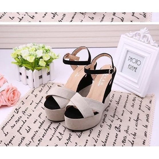 CÓ SẴN MÀU BEE SIZE 38 A158 giầy cao gót giầy đế xuồng phối mầu thời trang trẻ trung;.