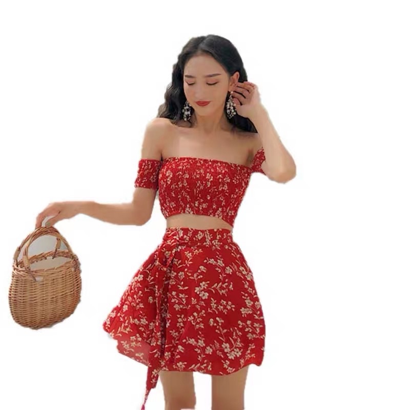 Set Croptop Lệch Vai Kèm Váy Hoa Nhí Thắt Nơ Xinh Xắn
