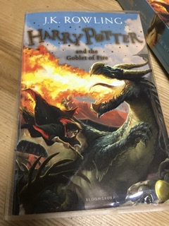 Sách Ngoại văn:Harry Potter and the Goblet of Fire