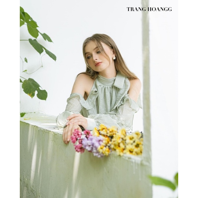 Áo sơ mi dài tay voan tơ trễ vai bánh bèo LOLI