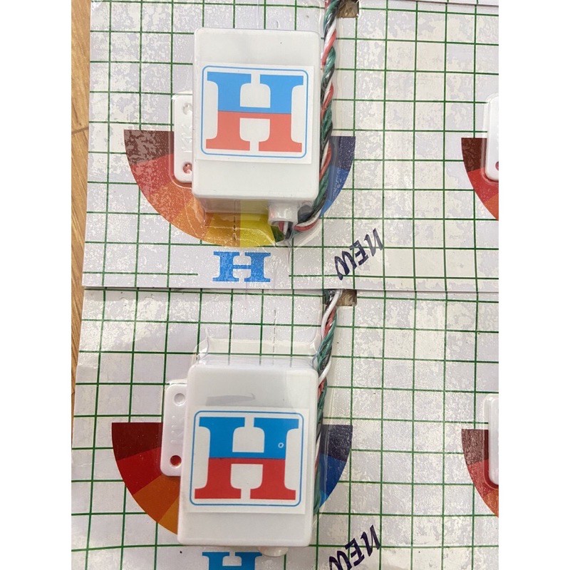 Cục chớ nháy đuổi chữ H