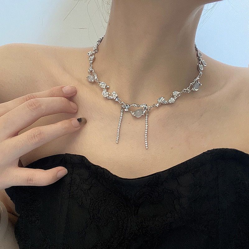 Vòng cổ Đính Đá Mặt Trăng Thiết Kế Đơn Giản Dễ Phối Đồ