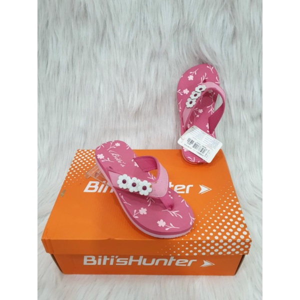 Dép xỏ ngón bé gái doremonn xinh yêu