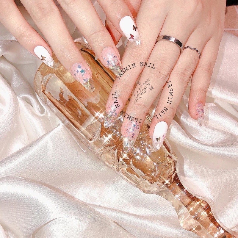 [Mã NHUQAD giảm 10% đơn 100k][NAIL BOX] Nailbox móng úp thiết kế sẵn mẫu trắng nhũ ẩn bướm
