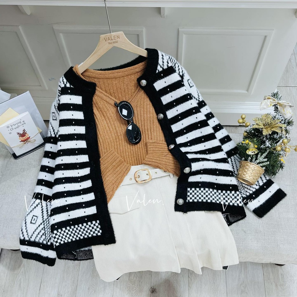 Khoác CDG len kẻ đen trắng thổ cẩm (2279)