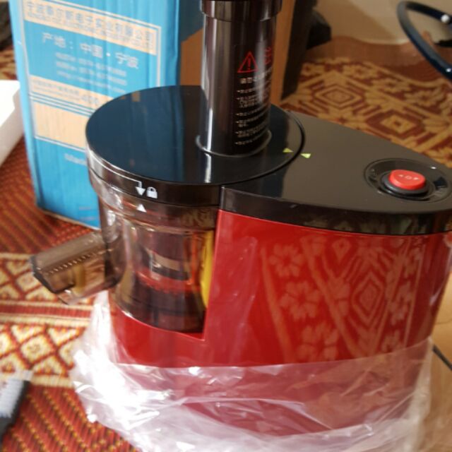 Máy ép chậm SAVTM
