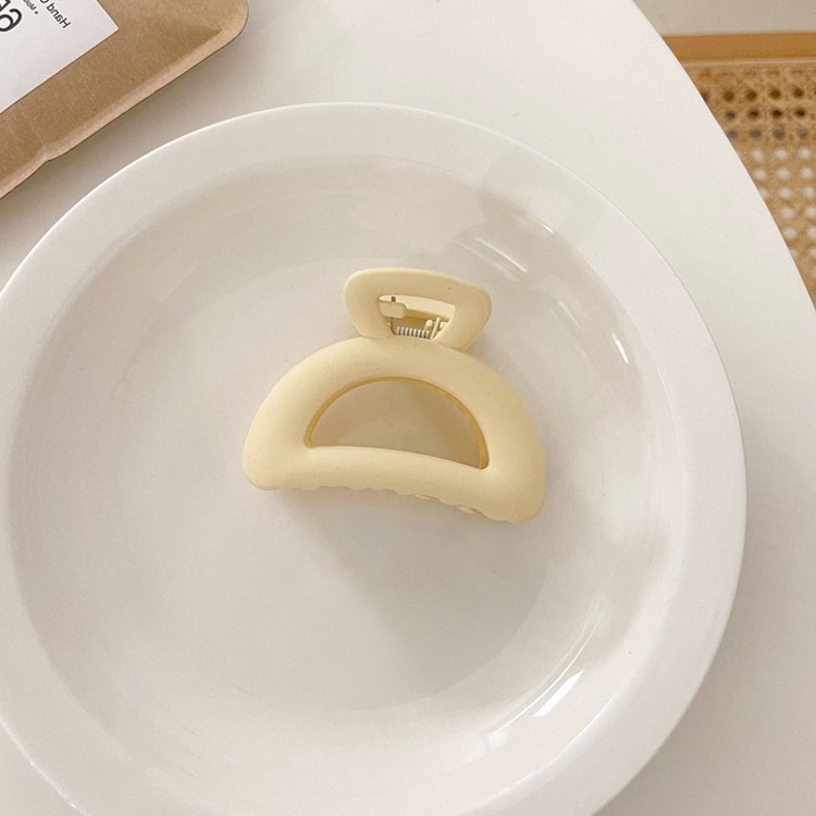 (0493) Cặp Tóc Hàn Quốc Nhựa Lì Nhỡ Màu Trắng Kem