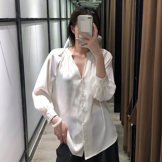 Áo sơ mi H&M cổ chữ V