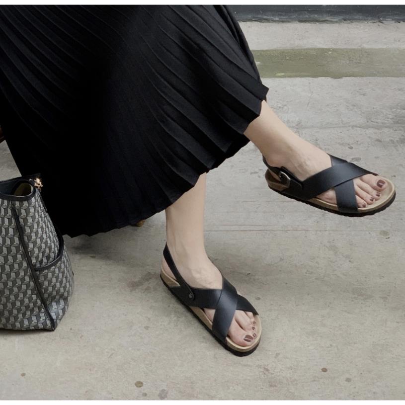 - GIÀY QUAI X DA PU MÀU ĐEN UNISEX S12