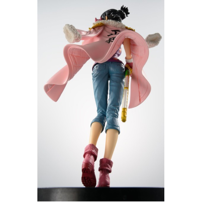 Mô Hình One Piece nữ hải quân Táhigi chi tiết sắc nét đẹp hiếm