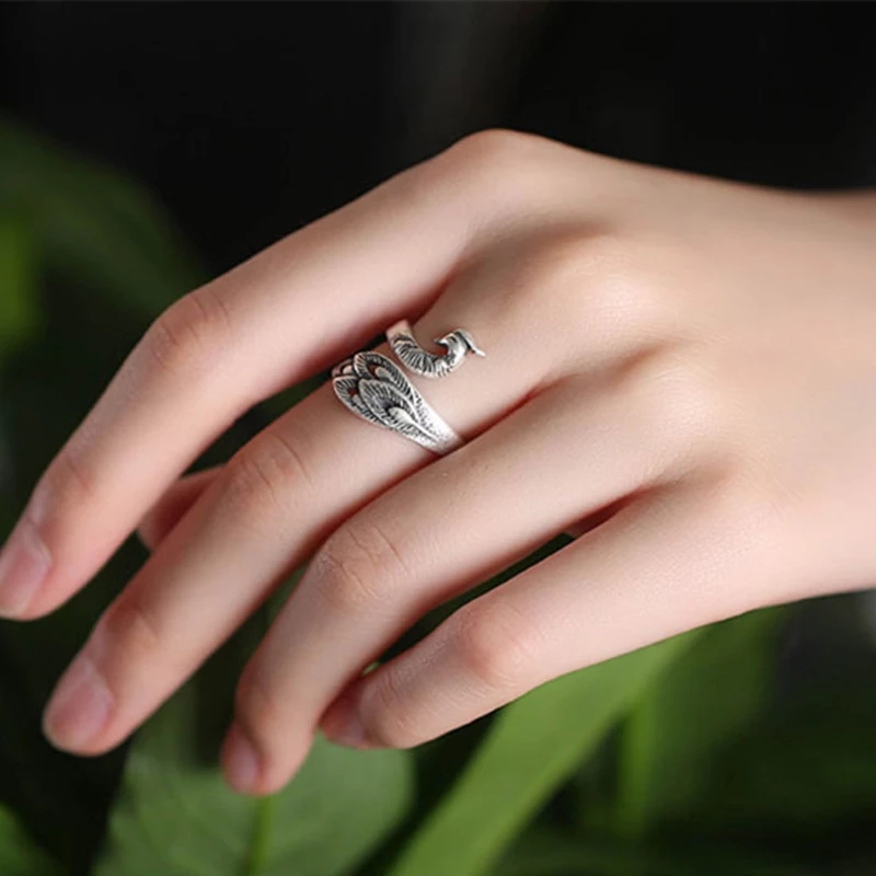 Nhẫn Hình Chim Công Có Thiết Kế Ấn Tượng