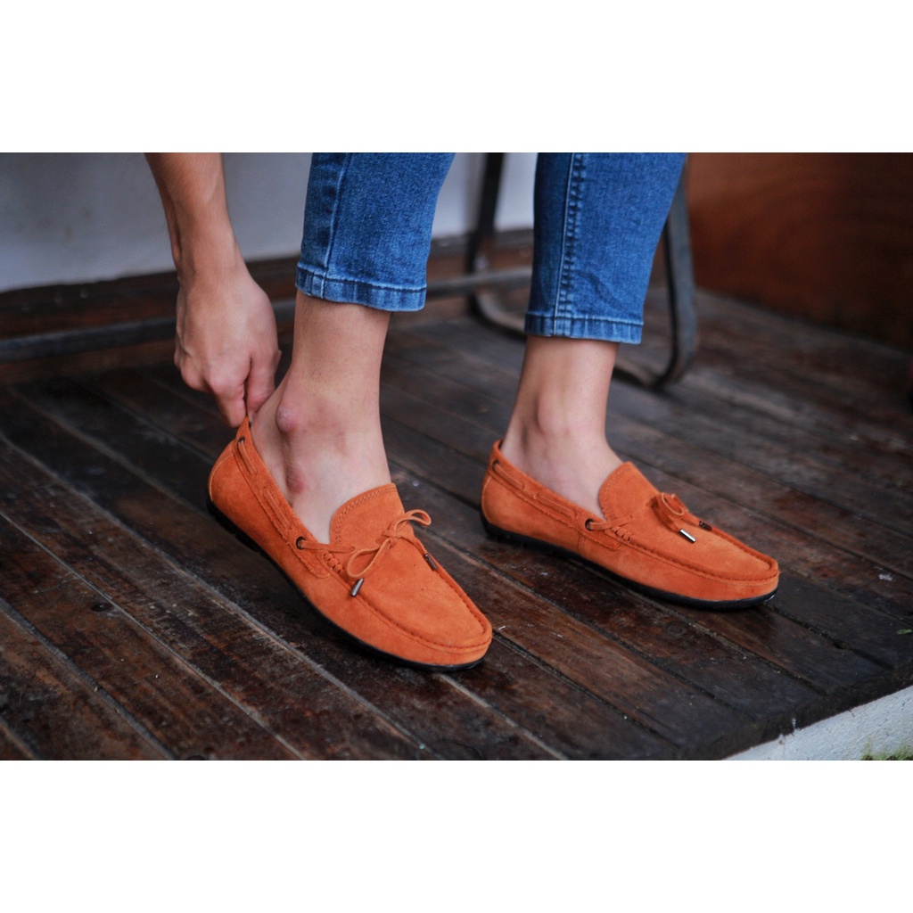 Giày Lười Mọi Moca Da Lộn Đai Nơ Toroshoes Da Bò Mã M900 (3 Màu)