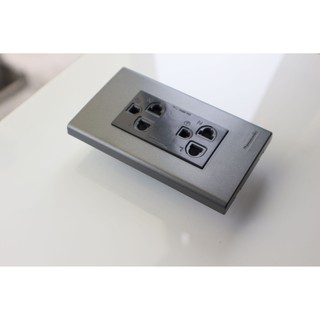 Bộ ổ cắm đôi 3 chấu đen bóng Panasoni Wide