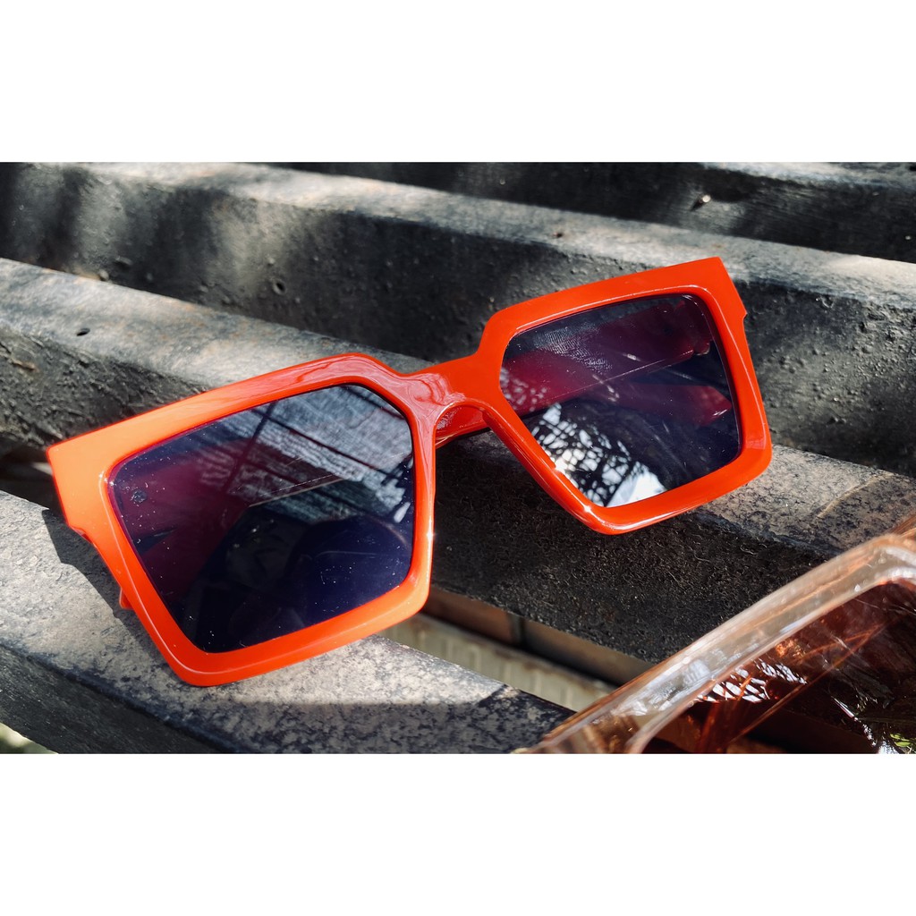 Kính mát thời trang VUÔNG LOGO 003 nội địa sang chảnh cao cấp chống nắng tia uv tia cực tím sỉ tốt- GIÁ RẺ 09 | BigBuy360 - bigbuy360.vn