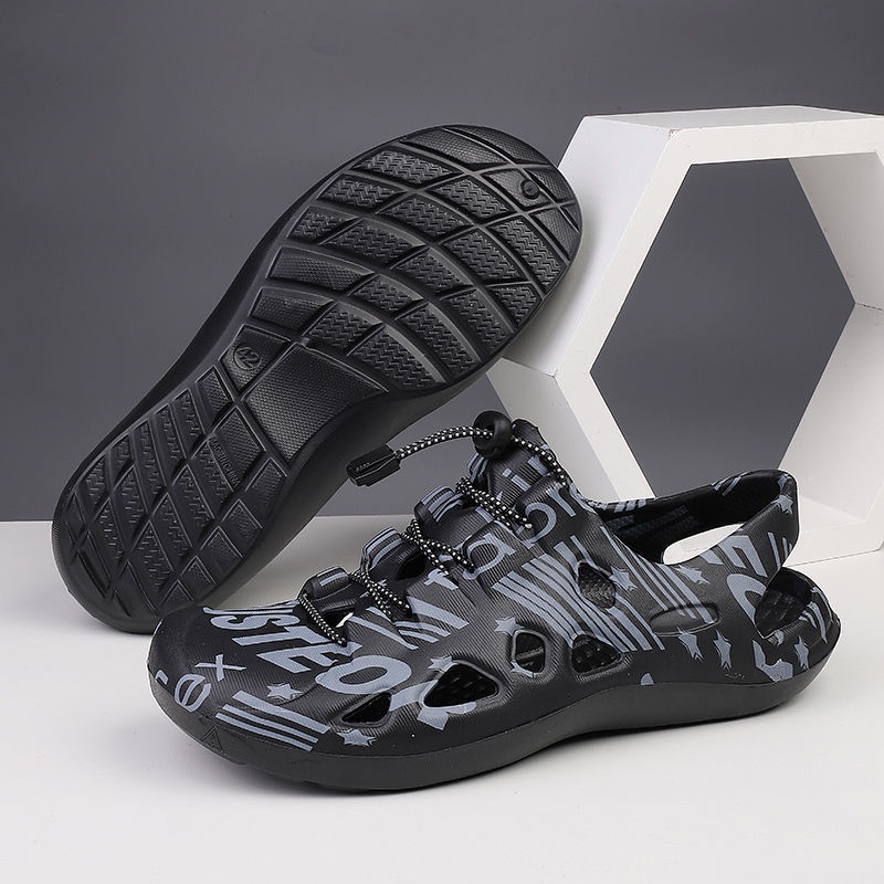 Dép Sandal Đục Lỗ Chống Thấm Nước Sử Dụng Kép Đi Biển Ngoài Trời Mùa Hè Mới Dễ Phối Đồ Cho Nam