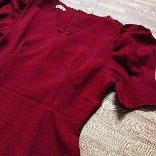 Đầm Nữ Tay Phồng Đuôi Cá
