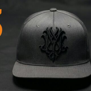Nón snapback
