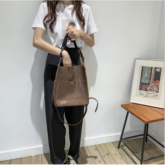 Túi tote da rắn tặng kèm ví, 2 quai tiện lợi P100