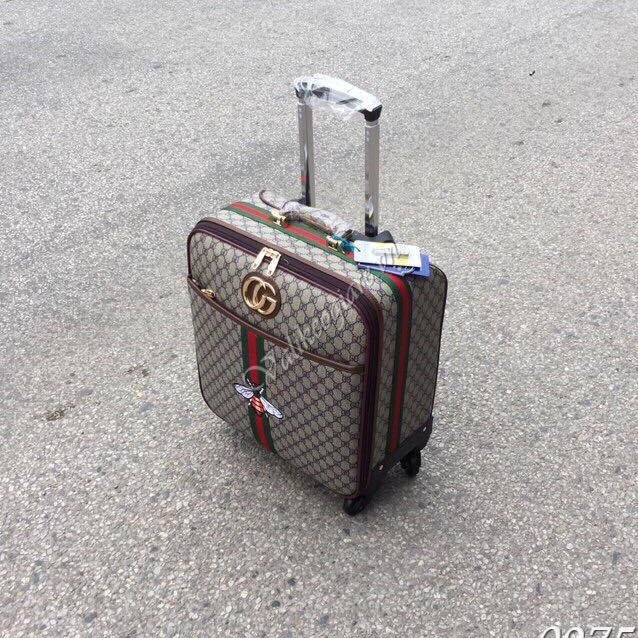 VALI KÉO GUCCI size 18