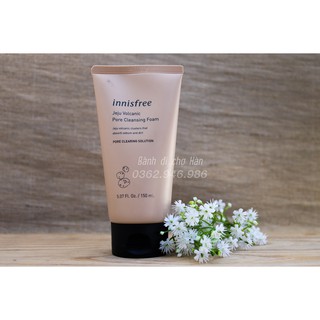 Sữa Rửa Mặt Tro Núi Lửa Innisfree Jeju Volcanic Pore Cleansing Foam