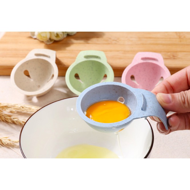 Dụng cụ tách lòng đỏ trứng từ lúa mạch