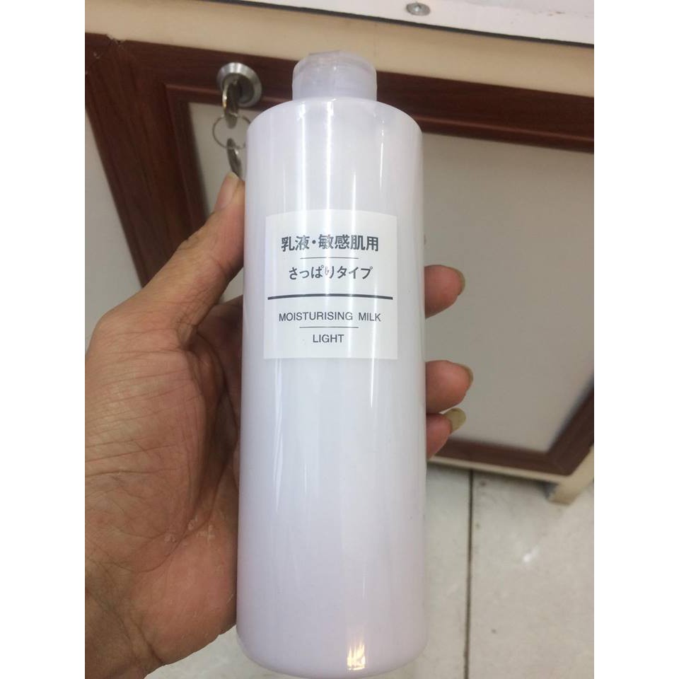 Sữa dưỡng Muji Moisturising Milk Light 200ml