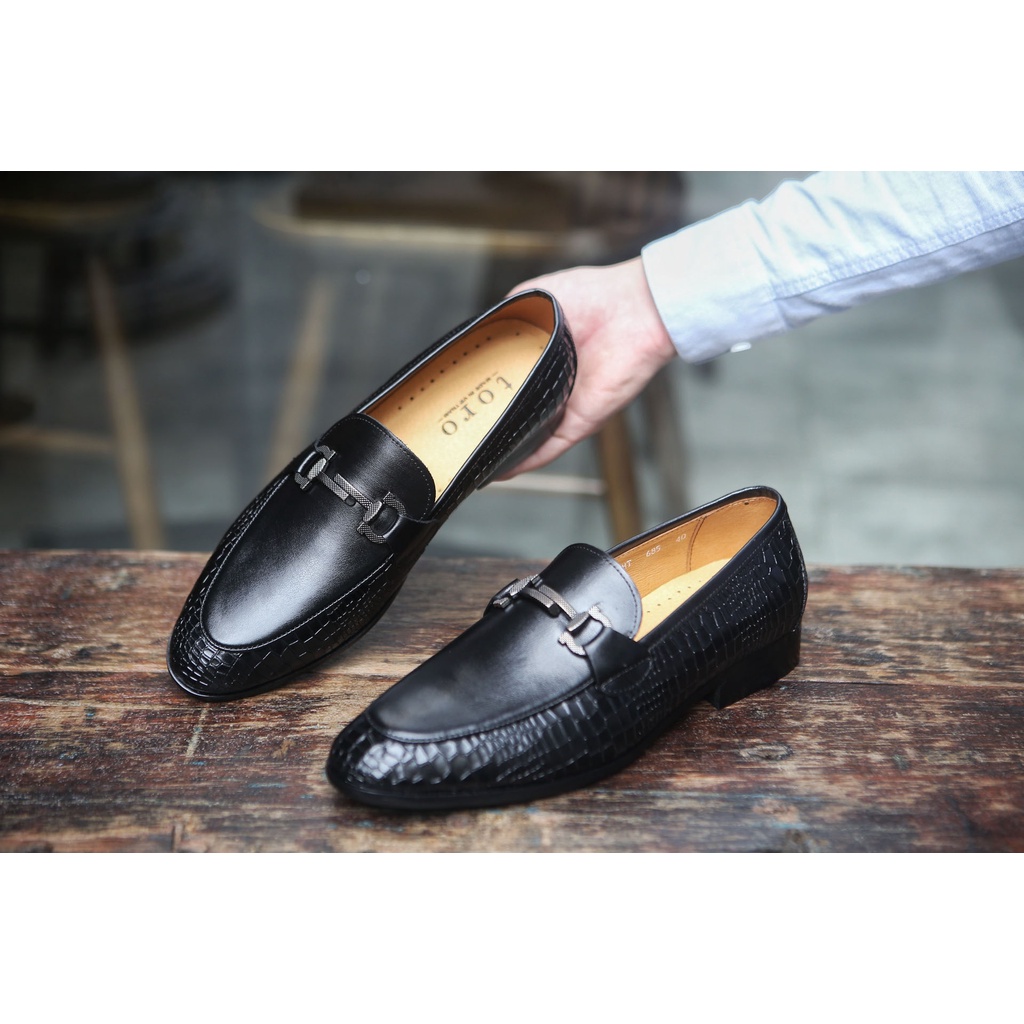 Giày Lười Loafer Nam Da Bò Nguyên Tấm Dập Vân Santoro M685